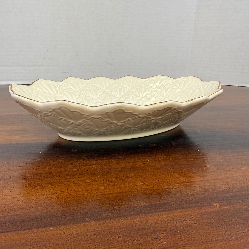 Lenox Ivory Bone China Scalloped Shell Embossed Oval Serving Bowl Gold Trim USA